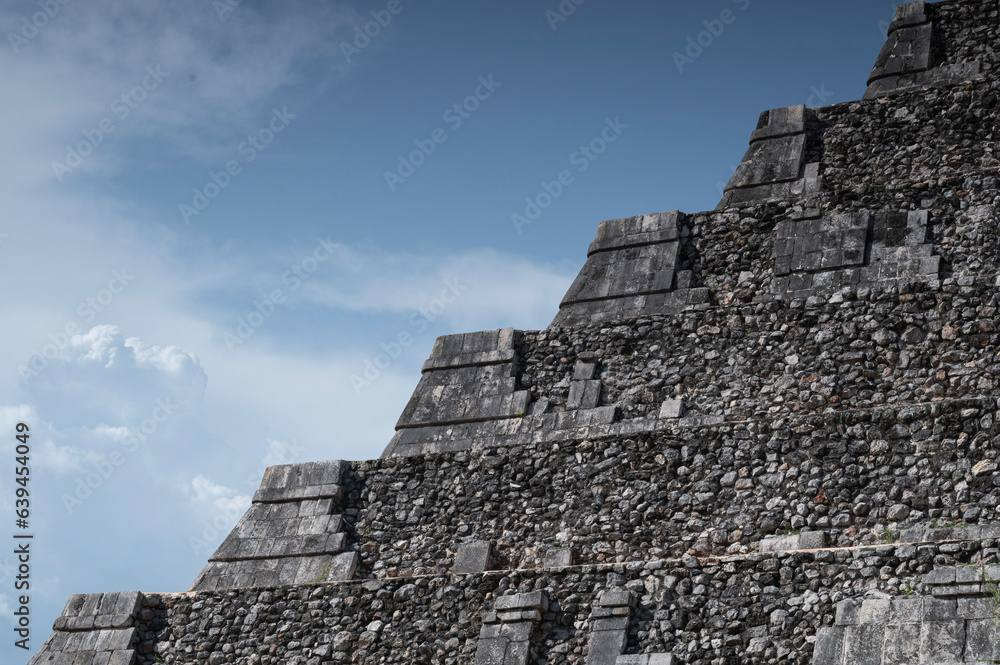 escaleras de piramide