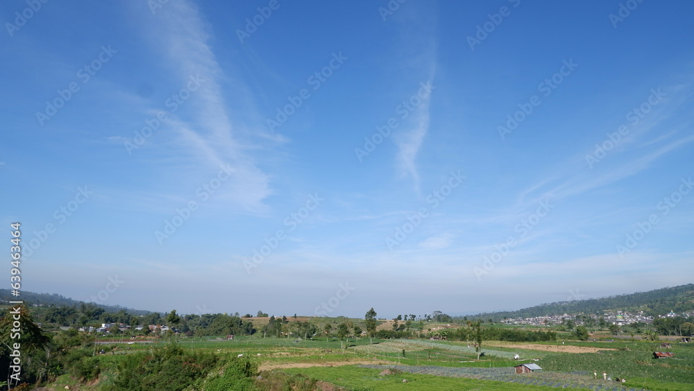 Obraz premium Blue Sky Mountain