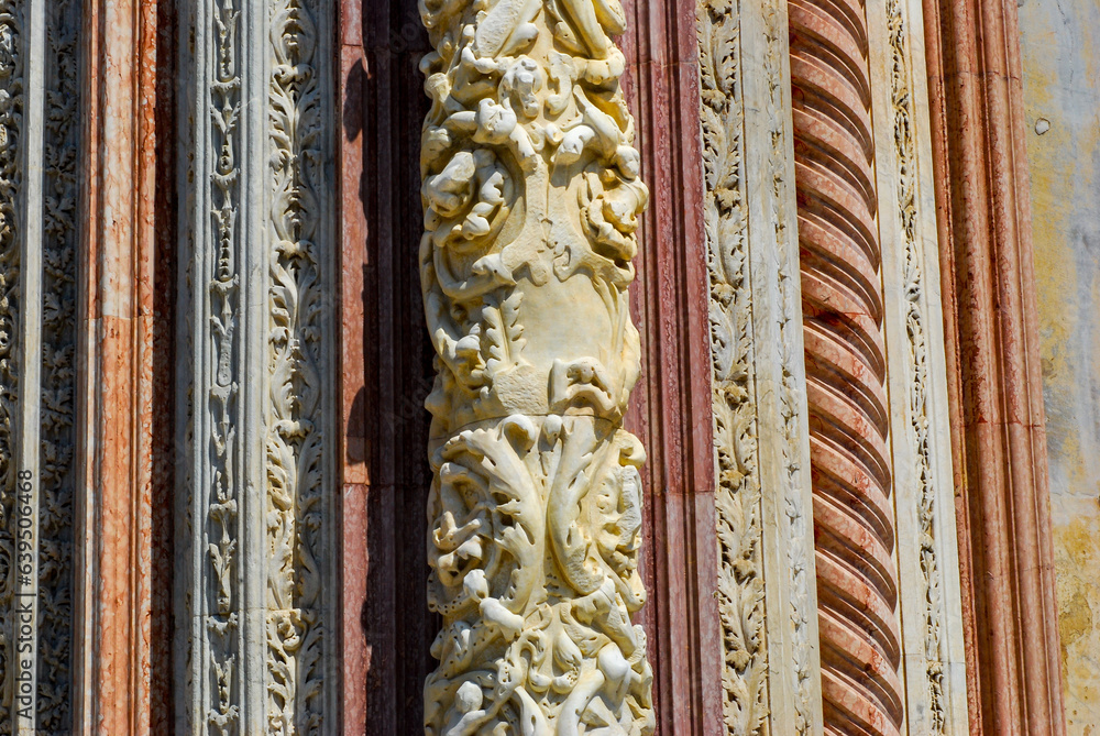 Fototapeta premium Detail of the magnificently decorated Duomo of Siena. Tuscany Italy