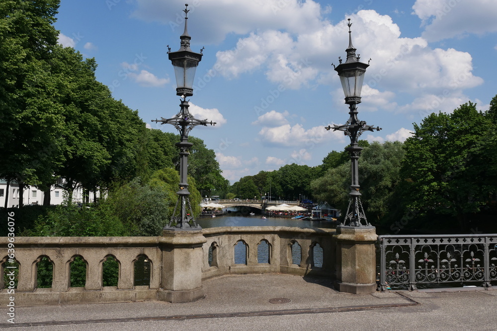 Laternen Schwanenwikbrücke Hamburg