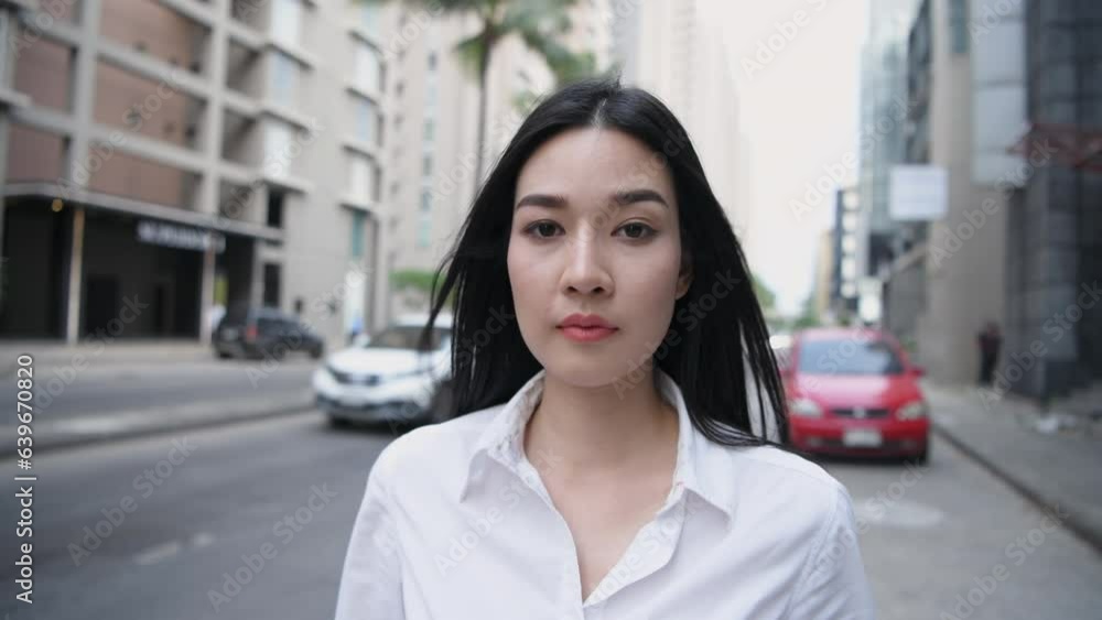 Healthy concept of 4k Resolution. Asian women wearing masks to protect against street dust. Healthy concept of 4k Resolution. Asian women wearing masks to protect against street dust.
