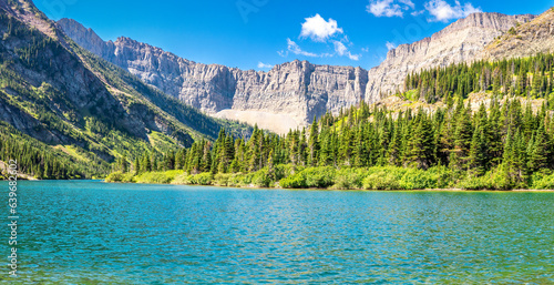 Fototapeta Naklejka Na Ścianę i Meble -  Bertha Lake, Mount Richards, Mount Alderson in Waterton Lakes National Park, Alberta, Canada