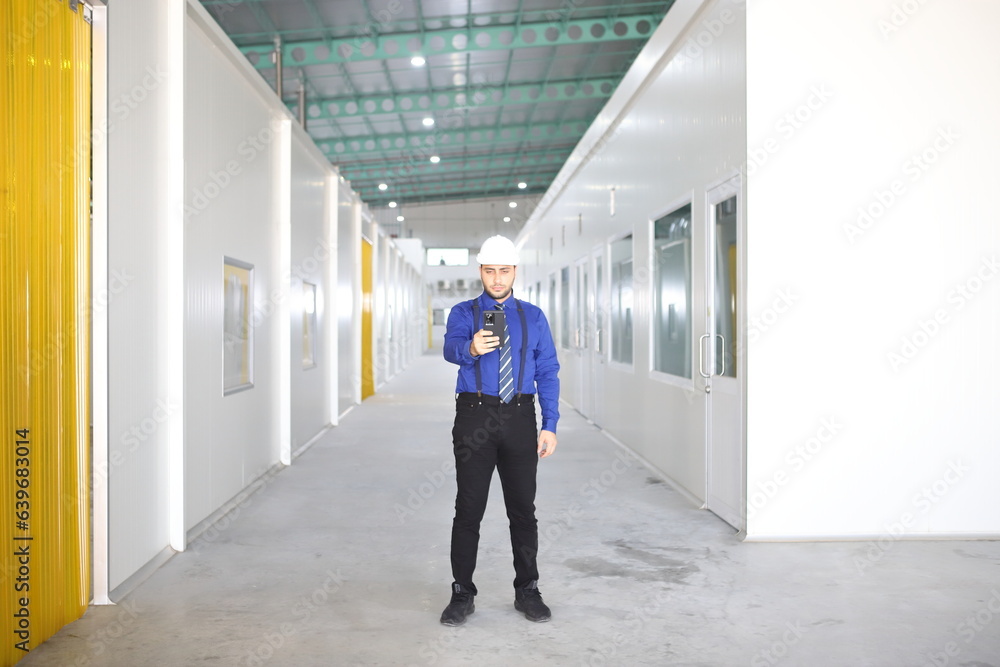 Fototapeta premium engineering team working on site