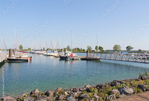Obraz na płótnie Lake of Der Chantecoq harbor Giffaumont - Champaubert Champagne Grand Est France w salonie