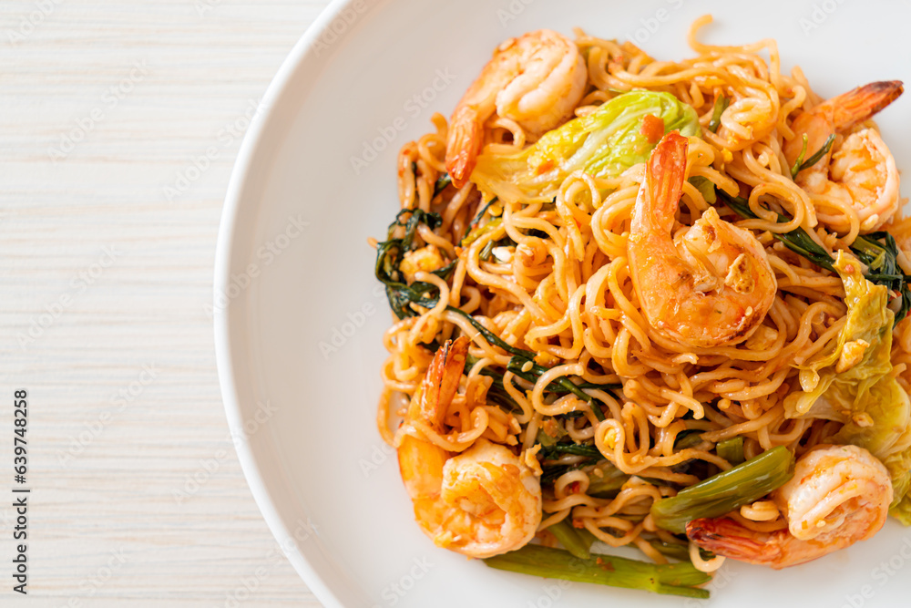 Stir-fried instant noodles sukiyaki with shrimps Stir-fried instant noodles sukiyaki with shrimps