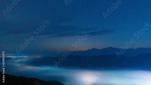 星夜の雲海に月の出_3
