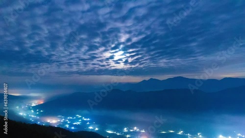 星夜の雲海に月の出_1