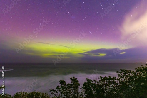 Obraz na plátně Aurora Australis or southern lights in Dunedin, New Zealand; beautiful purple, p