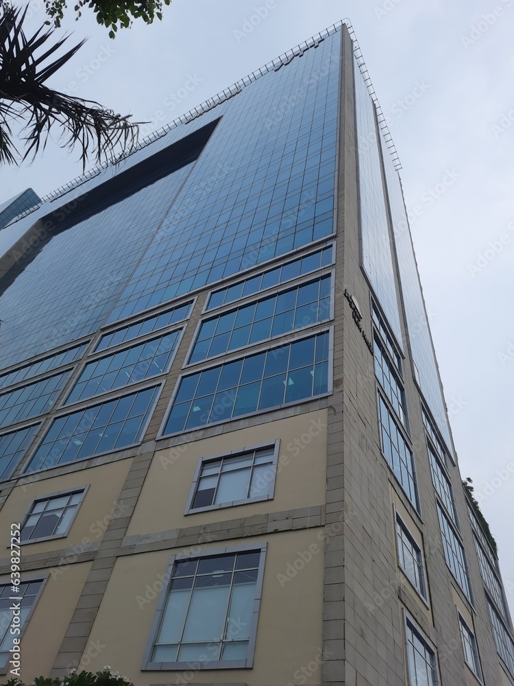 Obraz premium modern office building