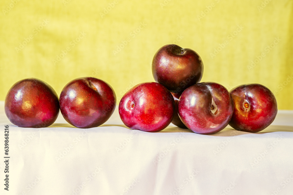 Obraz premium The plum is a drupe