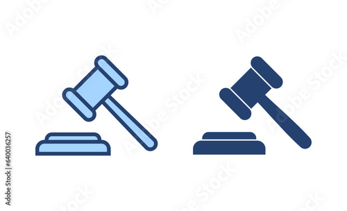 Gavel icon vector. judge gavel sign and symbol. law icon. auction hammer