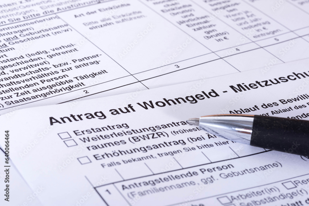 Antrag auf Wohngeld und ein Kugelschreiber Antrag auf Wohngeld und ein Kugelschreiber