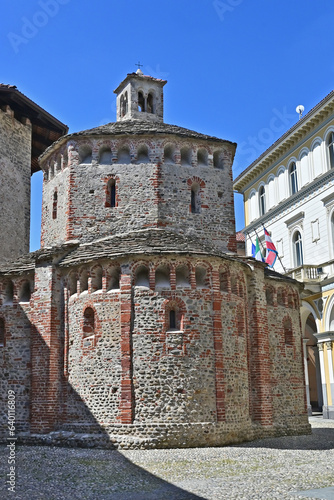 Biella, Battistero di S. Giovanni Battista, Piazza del Duomo - Piemonte photo