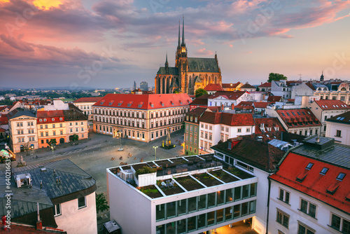 Obraz na płótnie Brno, Czech Republic. Aerial cityscape image of Brno, second largest city in Czech Republic with the Cathedral of St. Peter and Paul at summer sunset. w salonie