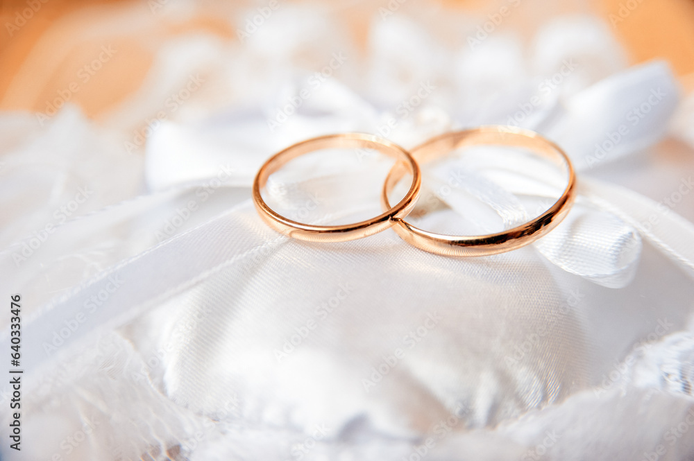 Couple of gold wedding rings Couple of gold wedding rings