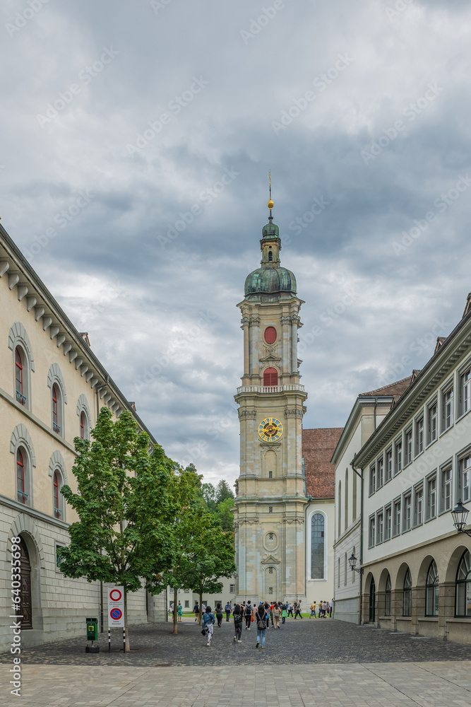 Marktgasse mit Blick auf Kathedrale Sankt Gallen, Schweiz