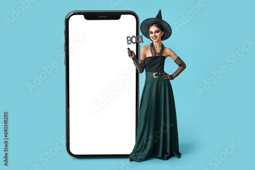 Beautiful young woman in Ha...