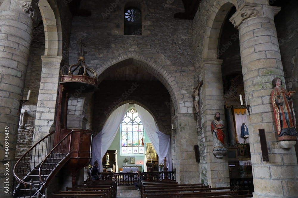 L'église Notre Dame de la Tronchaye, village de Rochefort-en-Terre, département du Morbihan, Bretagne, France