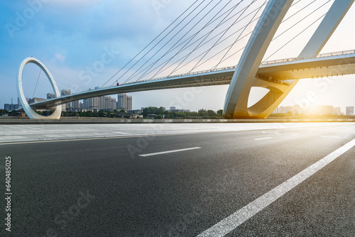 Canvas Print Asphalt road and bridge buildings with city skyline scenery in Nanjing, China