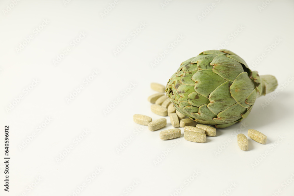 Obraz premium Products for healthcare, healthcare concept - artichoke medicine