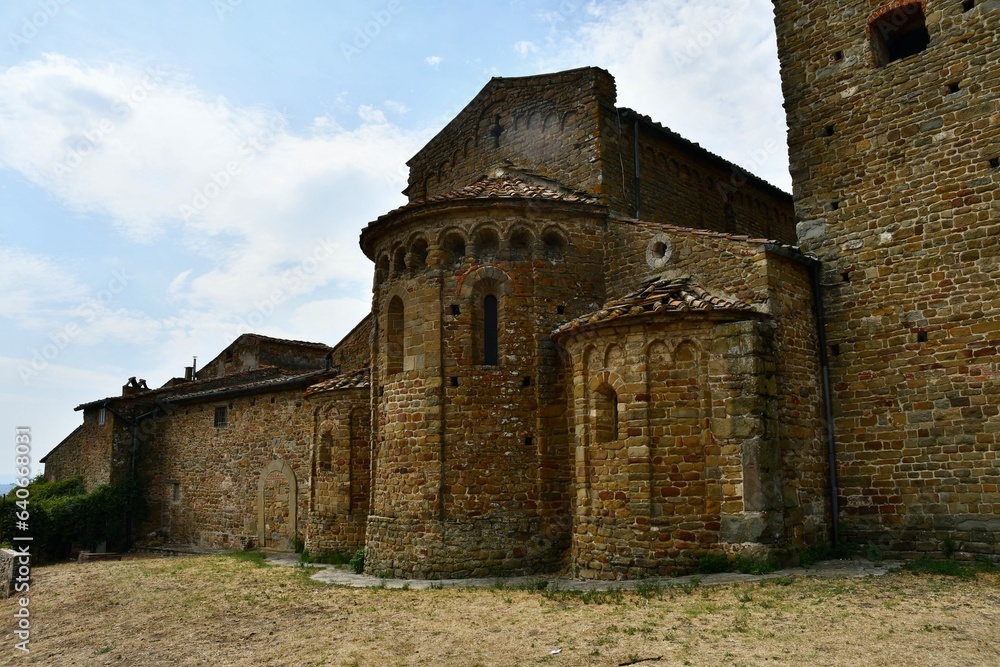 Purish of San Leonrdo  e Maria
Pieve in the hamlet of Artimino in Carmignano (Prato)