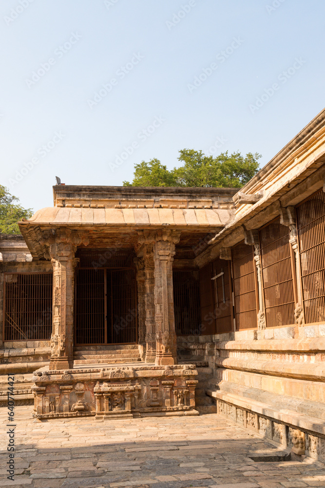Fototapeta premium Airavatesvara Temple is a Hindu temple of Dravidian architecture located in the town of Darasuram, near Kumbakonam, Thanjavur District in the South Indian state of Tamil Nadu.