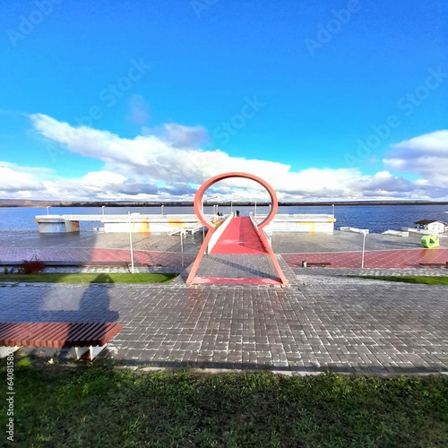 Monumento a la orilla del Volga. Ismael Gutiérrez Camacho. photo