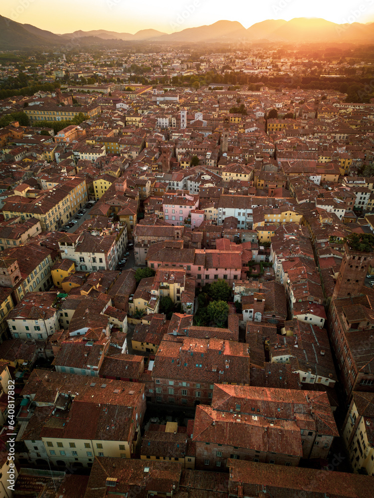 Luftbild von Verona bei Sonnenaufgang