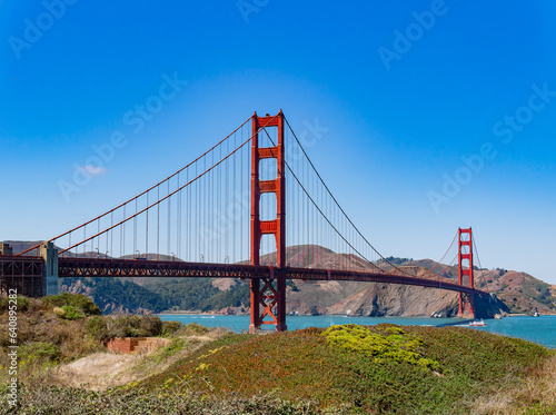 Sunny view of The Golden Gate Bridge © Kit Leong