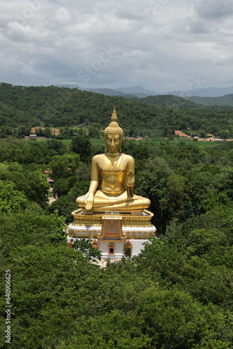 Luang Pho To, Wat Pha Thang, is a Buddha image enshrined outdoors in the Prathanphon posture. It is installed prominently and can be observed from a distance. It is believed that is very sacred. 