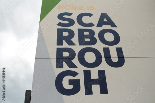 Billede på lærred scarborough text caption writing written on side of building in four lines rows