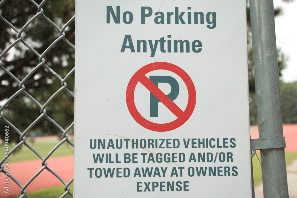 Ταπετσαρία no parking anytime unauthorized vehicles will be tagged and or towed away at own