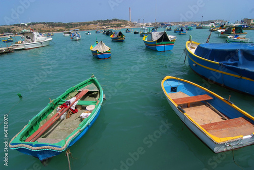 villaggio di Marsaxlokk porto dei pescatori a malta
