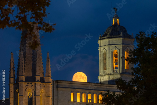 La Luna sobre la Catedral y Sant Felix photo