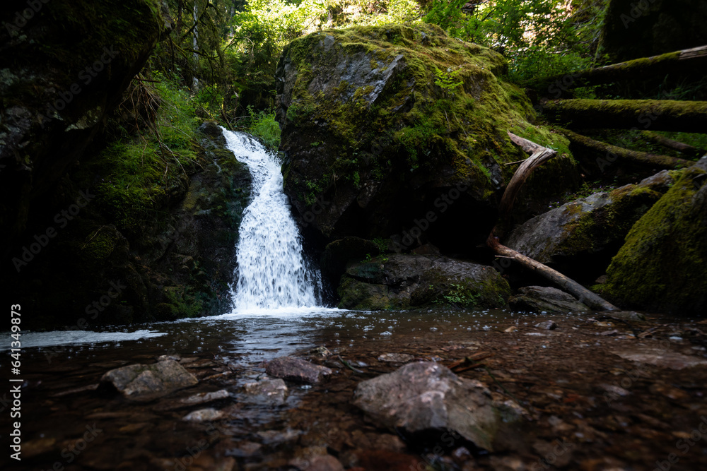 Wasserfall in Lotenbachklamm in der Wutachschlucht i, Schwarzwald in Baden-Württemberg in Deutschland Wasserfall in Lotenbachklamm in der Wutachschlucht i, Schwarzwald in Baden-Württemberg in Deutschland