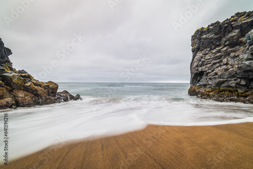 Obraz na płótnie Landscape of the Skadsvik Beach (Iceland) w salonie