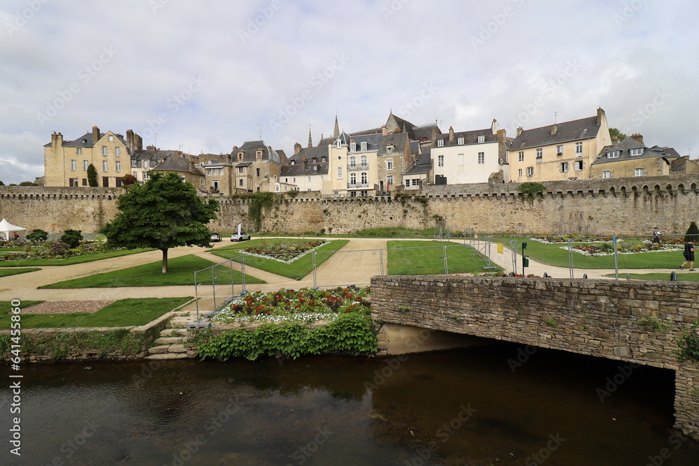 Les remparts de la ville fortifiée, ville de Vannes, département du Morbihan, Bretagne, France