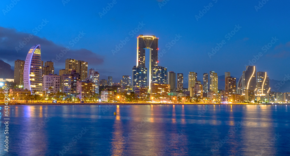 Fototapeta premium Benidorm en la noche