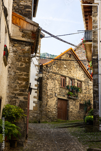 Ancient picturesque streets and houses of the Spanish city of Anso. Huesca, Aragon, Spain © JackF