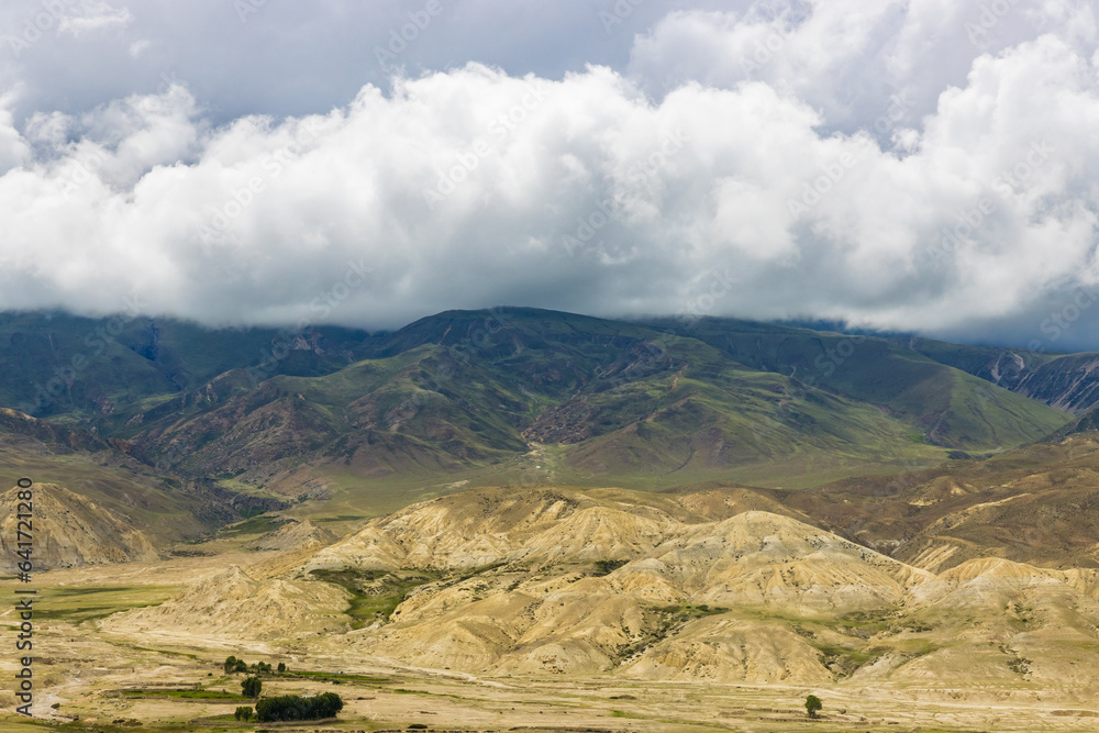 Obraz premium Amazing Desert Landscape of Upper Mustang Trek in Tibetan Himalayas of Nepal