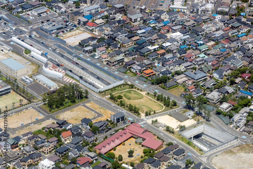 Obraz premium 千葉県市川市の菅野駅北口公園付近を空撮
