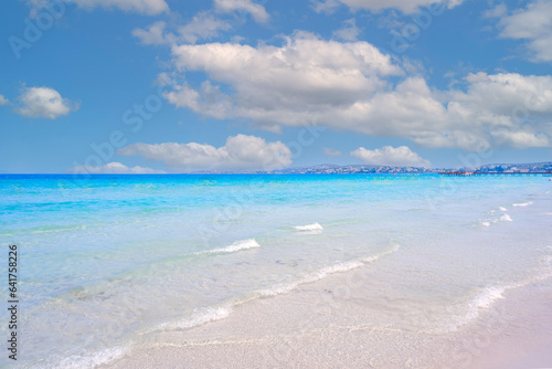 Fototapeta Naklejka Na Ścianę i Meble -  Ilıca beach in Cesme is the most beautiful beach, beautiful sky background, clear blue water, beach view, wide angle shot view, holiday idea. 