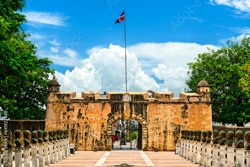 Puerta del Conde, an ancient gate in Santo Domingo, the capital of Dominican Republic photo