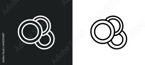 onion rings icon isolated in white and black colors. onion rings outline vector icon from food collection for web, mobile apps and ui.
