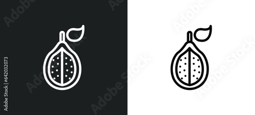 guava icon isolated in white and black colors. guava outline vector icon from fruits and vegetables collection for web, mobile apps and ui.
