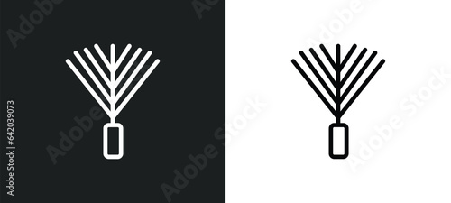pine needle icon isolated in white and black colors. pine needle outline vector icon from nature collection for web, mobile apps and ui.
