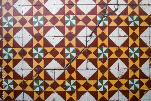 broken tile pattern