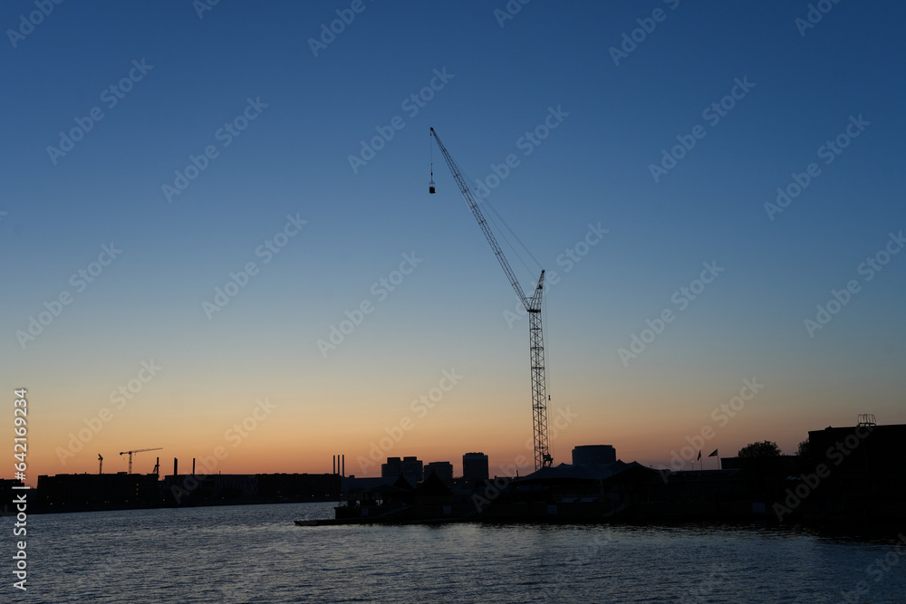 Sonnenuntergang im Industriegebiet von Kopenhagen