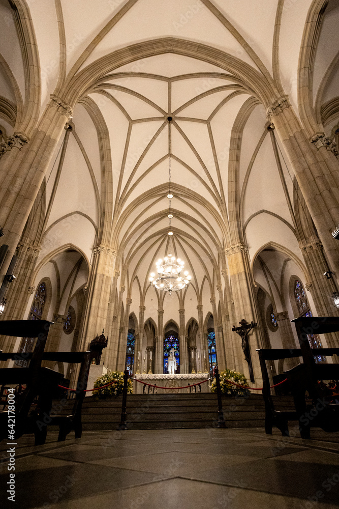 Fototapeta premium Arquitetura interior catedral São Pedro de Alcântara, Petrópolis, Rio de Janeiro