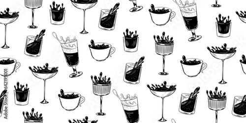 Seamless pattern with mugs of spilled coffee, glasses of cocktail. Different spilled drinks. Splash of wine, tea, cocktail, whiskey. Alcoholic drinks with splash. Sketch style drinking glasses